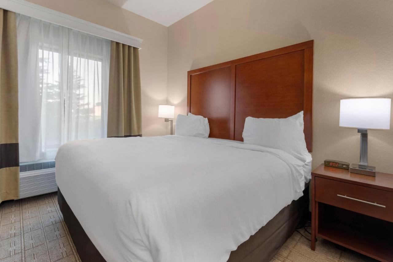 Comfort Inn & Suites แมนเคโต ภายนอก รูปภาพ