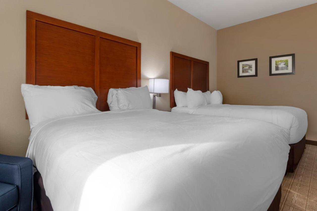 Comfort Inn & Suites แมนเคโต ภายนอก รูปภาพ