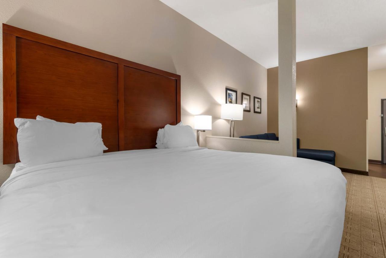 Comfort Inn & Suites แมนเคโต ภายนอก รูปภาพ