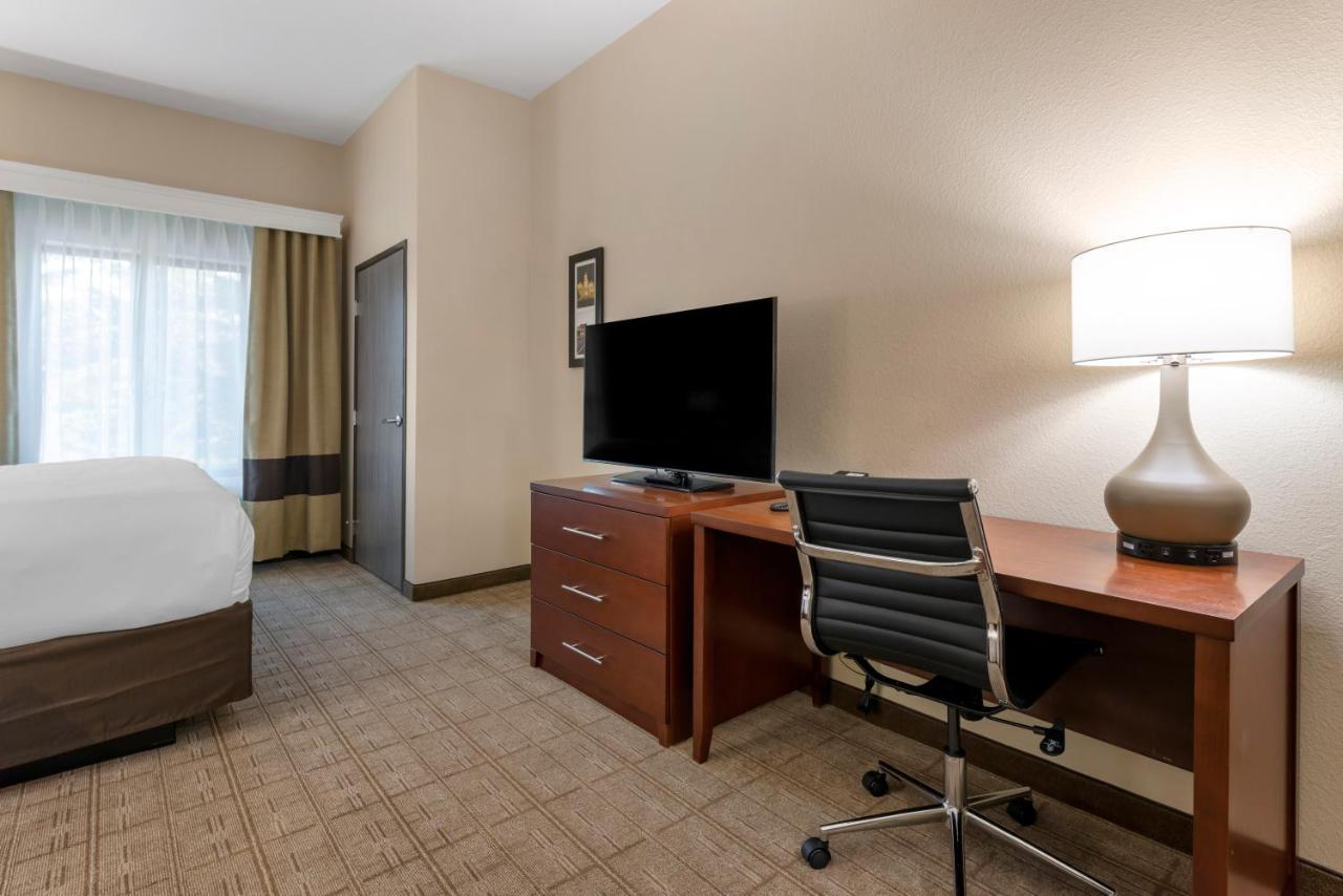 Comfort Inn & Suites แมนเคโต ภายนอก รูปภาพ