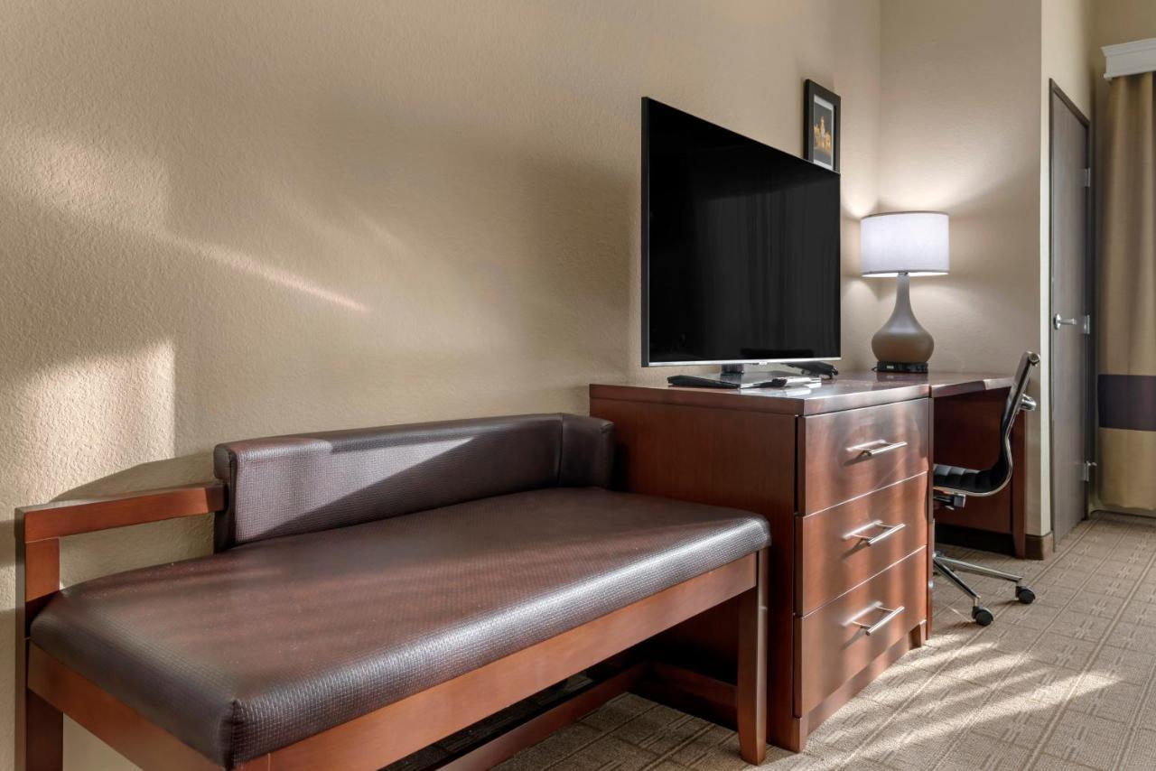 Comfort Inn & Suites แมนเคโต ภายนอก รูปภาพ
